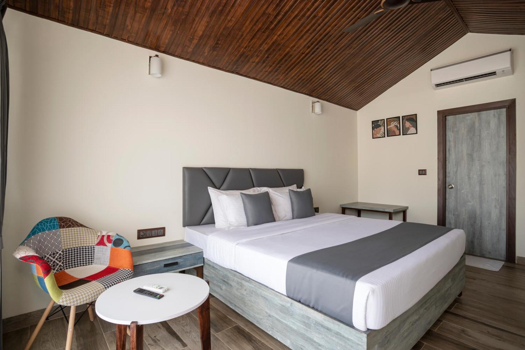 Stone Wood Beach Resort, Vagator Eksteriør billede